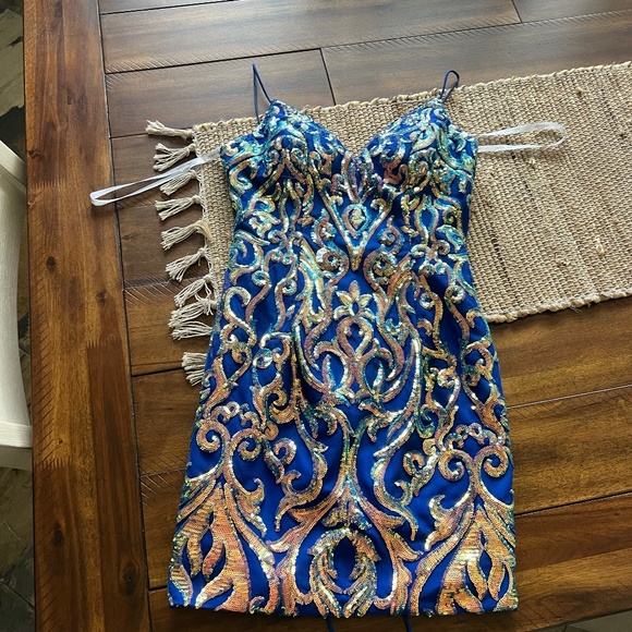 Prom Dress - Picture 1 of 3